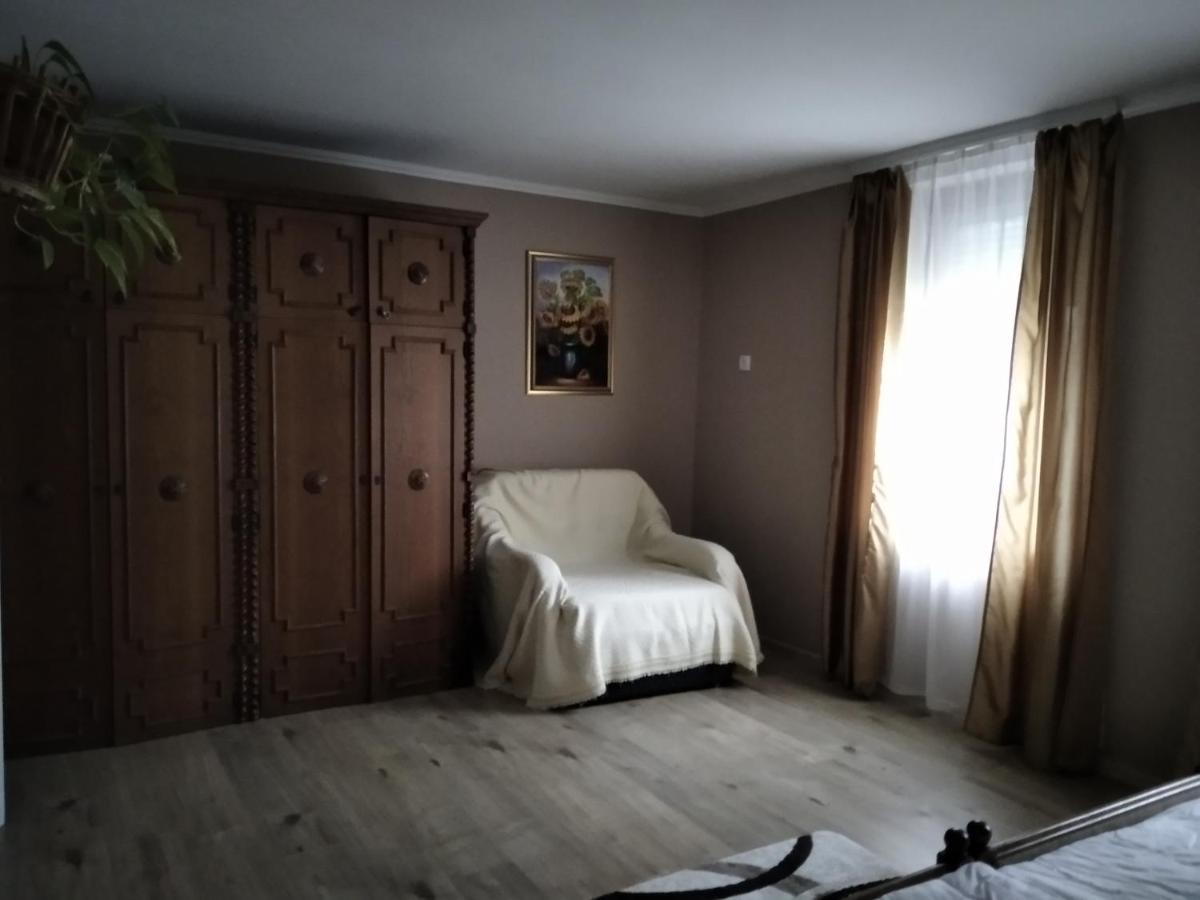 Moezsi Apartman Tolna Εξωτερικό φωτογραφία