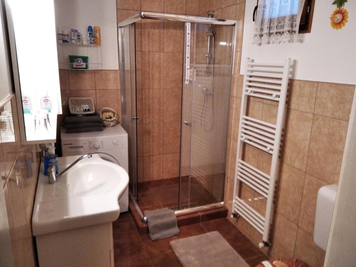 Moezsi Apartman Tolna Εξωτερικό φωτογραφία