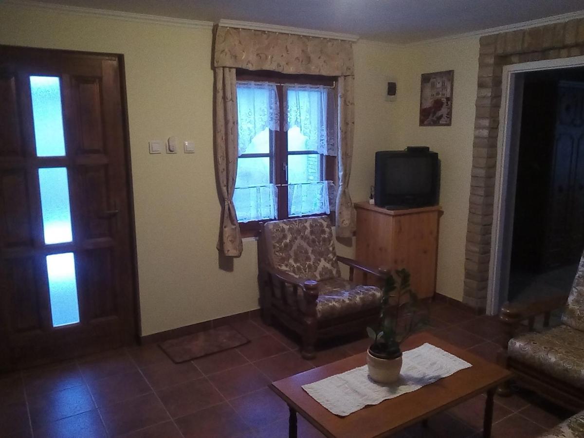 Moezsi Apartman Tolna Εξωτερικό φωτογραφία