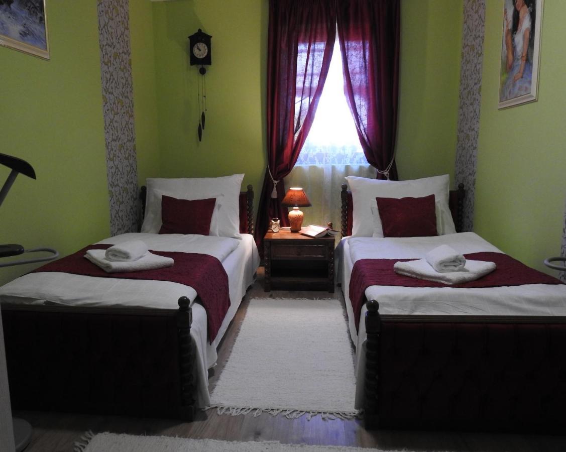 Moezsi Apartman Tolna Εξωτερικό φωτογραφία